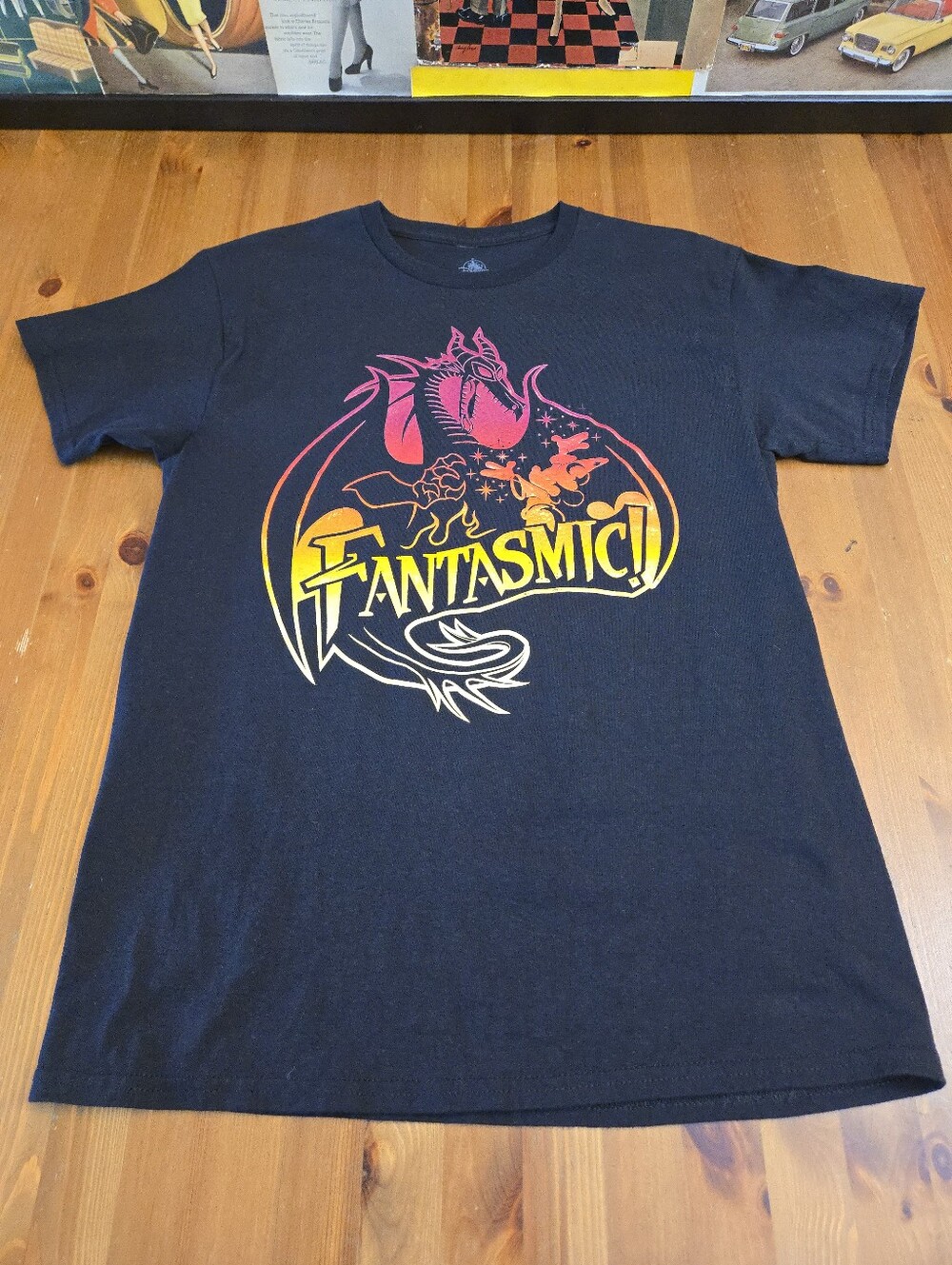 Disney Fantasmic! Graphic Tee with Maleficent Dragon Design Size M 100% Cotton